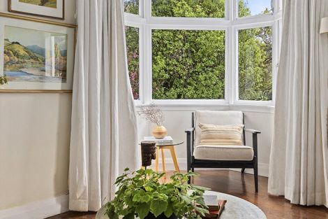 Photo of property in 28 Beacon Hill Road, Strathmore Park, Wellington, 6022