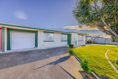 Photo of property in 577-579 Lowe Street, Camberley, Hastings, 4120