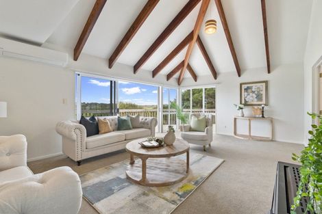 Photo of property in 20c Poplar Road, Stanmore Bay, Whangaparaoa, 0932
