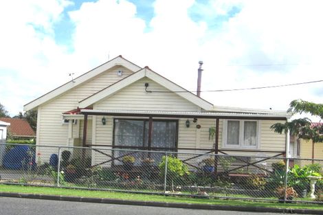 Photo of property in 109 Seymour Road, Sunnyvale, Auckland, 0612