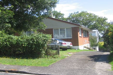 Photo of property in 2/100 Greenslade Crescent, Northcote, Auckland, 0627