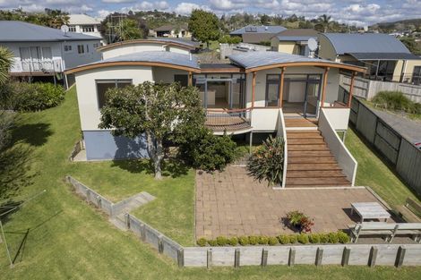 Photo of property in 26 Vanderbilt Place, Welcome Bay, Tauranga, 3112