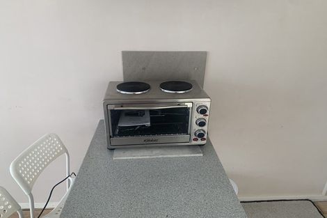 Photo of property in 2/7 Pinero Place, Bucklands Beach, Auckland, 2014