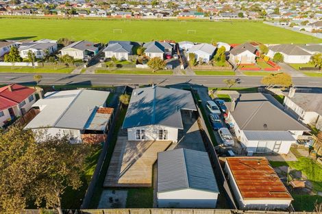 Photo of property in 253 Wellington Road, Wainuiomata, Lower Hutt, 5014