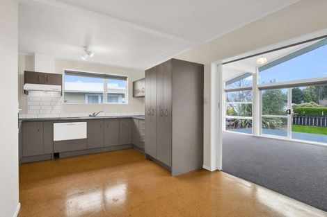 Photo of property in 5 Oturi Road, Waverley, 4510