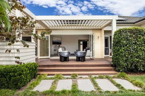 Photo of property in 6 Scott Place, Havelock North, 4130