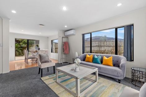 Photo of property in 16 Innisowen Place, Flat Bush, Auckland, 2019