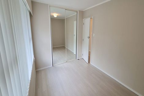 Photo of property in 2/52 Bentley Avenue, Glenfield, Auckland, 0629