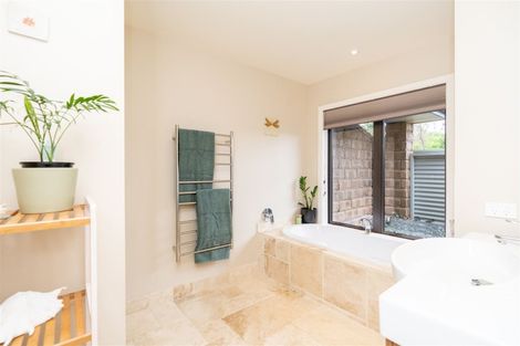 Photo of property in 250a Driver Road, Horsham Downs, Hamilton, 3281