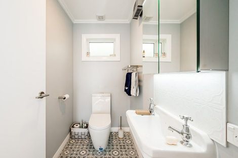 Photo of property in 86 Ames Street, Paekakariki, 5034