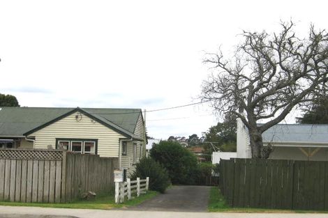 Photo of property in 1/223 Birkdale Road, Birkdale, Auckland, 0626