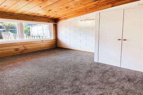 Photo of property in 2/15 Selwyn Crescent, Forrest Hill, Auckland, 0620