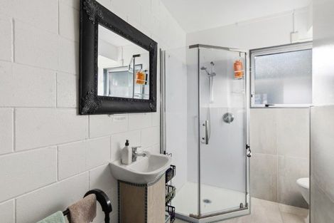 Photo of property in 19/100 River Road, Hamilton East, Hamilton, 3216