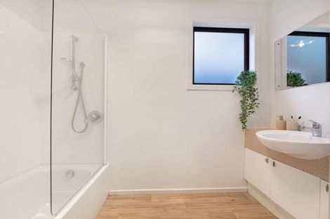 Photo of property in 2/42 Heywood Terrace, Richmond, Christchurch, 8013