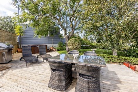 Photo of property in 12 Havelock Road, Hospital Hill, Napier, 4110