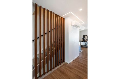 Photo of property in 18 Mina Way, Browns Bay, Auckland, 0630