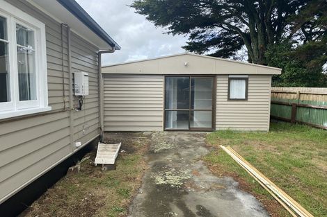 Photo of property in 92 Palmers Road, Clendon Park, Auckland, 2103