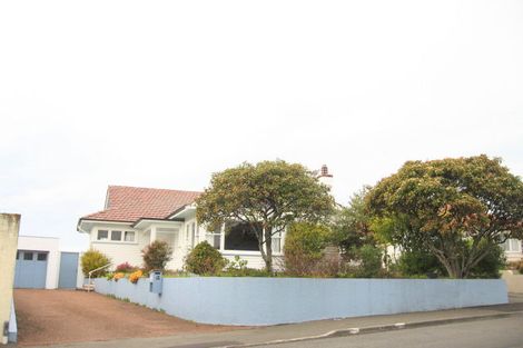 Photo of property in 14 Napier Terrace, Hospital Hill, Napier, 4110
