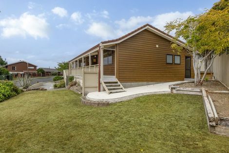 Photo of property in 30 Kinloch Place, Papakowhai, Porirua, 5024