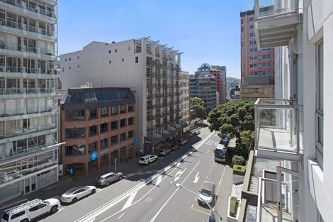 Photo of property in Terrace Heights Apartments, 5b/163 The Terrace, Wellington Central, Wellington, 6011