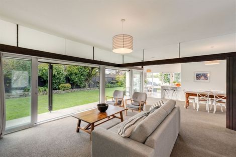 Photo of property in 2 Rutherglen Avenue, Ilam, Christchurch, 8041