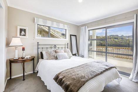 Photo of property in 16 Bluejacket Place, Whitby, Porirua, 5024