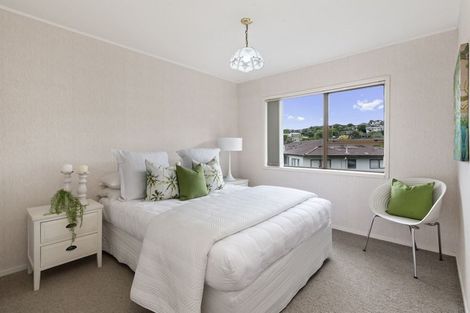 Photo of property in 2/19 Amante Crescent, Mairangi Bay, Auckland, 0630