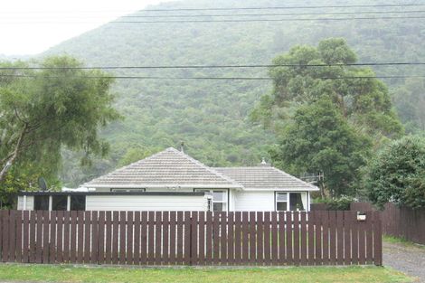 Photo of property in 50 Black Beech Street, Birchville, Upper Hutt, 5018