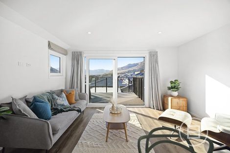 Photo of property in 96 Jack Hanley Drive, Jacks Point, Queenstown, 9371