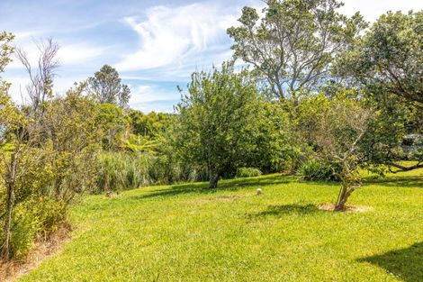 Photo of property in 25 Tawa Street, Oneroa, Waiheke Island, 1081