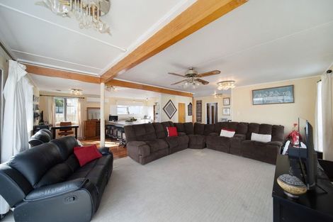 Photo of property in 11 Citril Place, Red Hill, Papakura, 2110