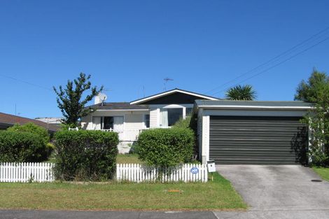 Photo of property in 5a Kokiri Street, Te Atatu South, Auckland, 0610