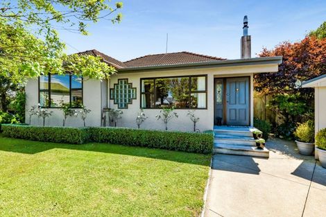 Photo of property in 11 Lynton Street, Upper Vogeltown, New Plymouth, 4310