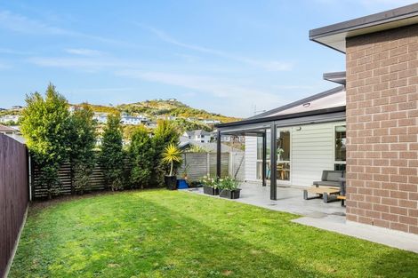 Photo of property in 11 Banks Boulevard, Whitby, Porirua, 5024