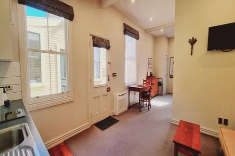 Photo of property in 5 Tonks Grove, Te Aro, Wellington, 6011