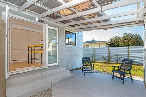 Photo of property in 8 Waverley Street, Elgin, Gisborne, 4010