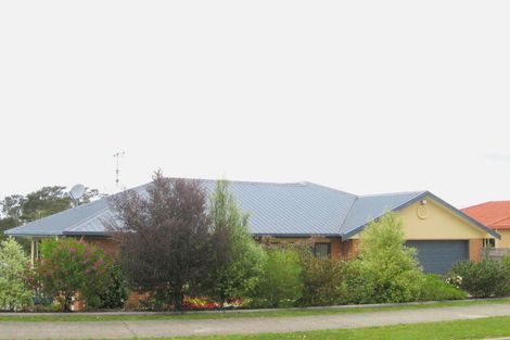 Photo of property in 24 Owen Place, Omokoroa, 3114