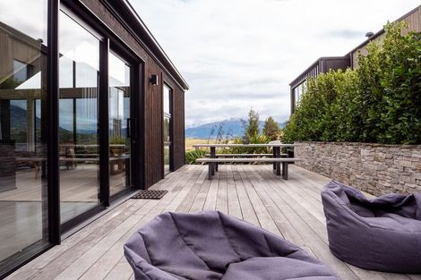 Photo of property in 35 Jacks Point Rise, Jacks Point, Queenstown, 9371