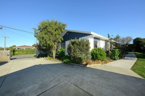 Photo of property in 39 Camden Street, Redwood, Christchurch, 8051