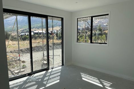 Photo of property in 53 Spur Ridge Rise, Jacks Point, 9371