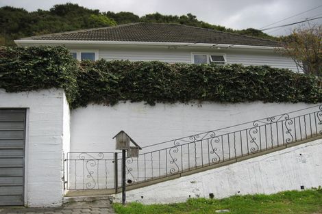 Photo of property in 163 Wellington Road, Wainuiomata, Lower Hutt, 5014