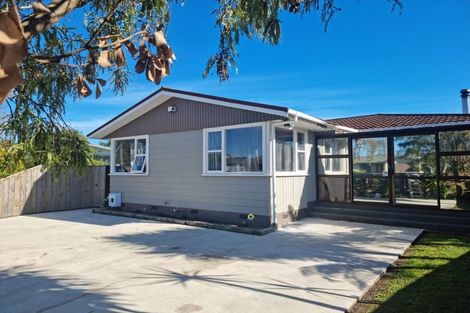 Photo of property in 143 Ruamahanga Crescent, Terrace End, Palmerston North, 4410