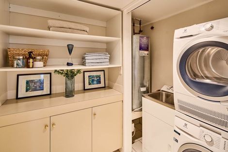 Photo of property in Highwic, 5/32 Hobson Street, Thorndon, Wellington, 6011