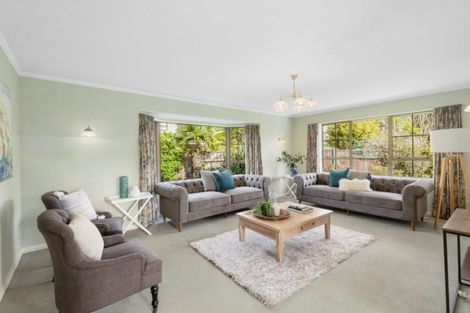Photo of property in 27 Waddington Drive, Naenae, Lower Hutt, 5011
