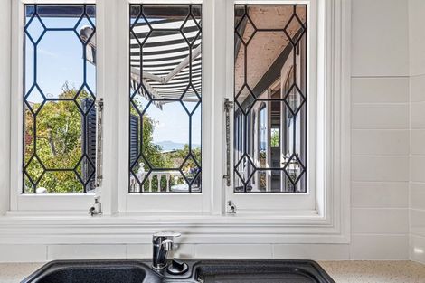 Photo of property in 2/12 Law Street, Torbay, Auckland, 0630