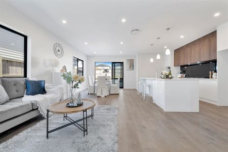 Photo of property in 48 Hikuawa Road, Flat Bush, Auckland, 2019