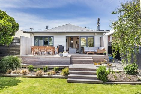 Photo of property in 60 Lonsdale Crescent, Rongotai, Wellington, 6022