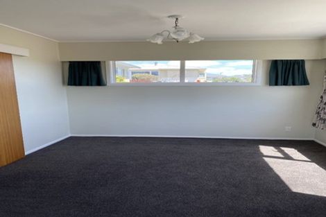 Photo of property in 7 Carluke Street, Paparangi, Wellington, 6037