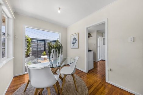 Photo of property in 22 Eastdale Road, Avondale, Auckland, 1026