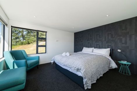 Photo of property in 9 Vanda Place, Fernhill, Queenstown, 9300